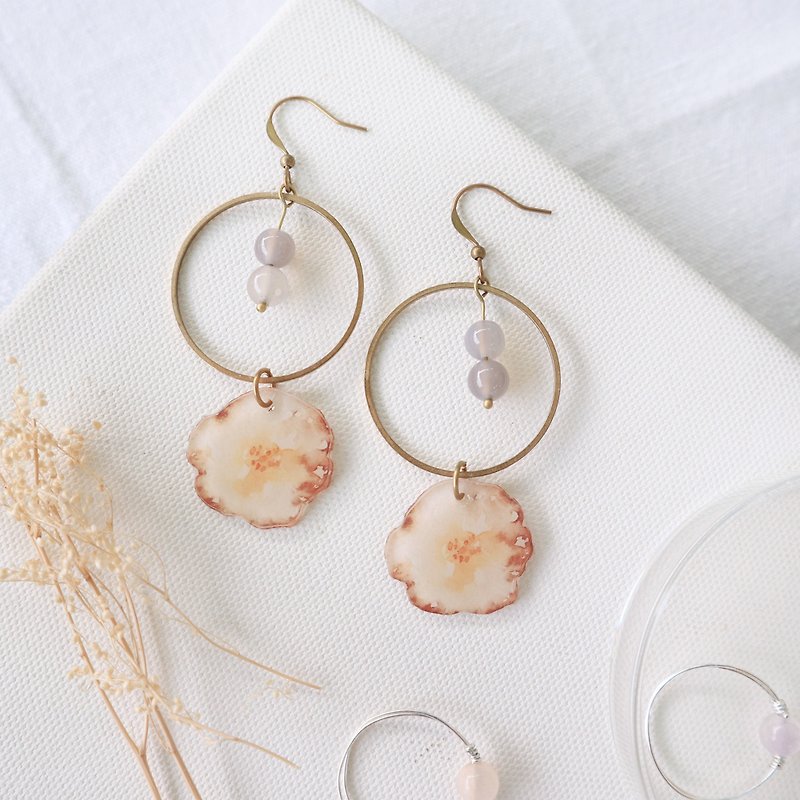 Flower collection book handmade earrings - autumn poetry gray agate can be changed - Earrings & Clip-ons - Resin Khaki