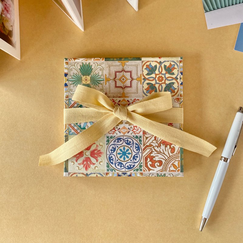 アコーディオンアルバム　イタリア紙　マジョリカタイル - 相簿/相本 - 紙 多色