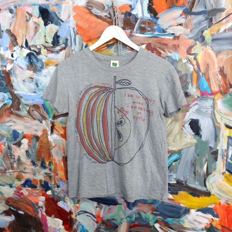 日本中古UNITED ATHLE灰色萍果圖案TEE 高級二手古著珠寶 - 帽T/大學T - 其他金屬 灰色