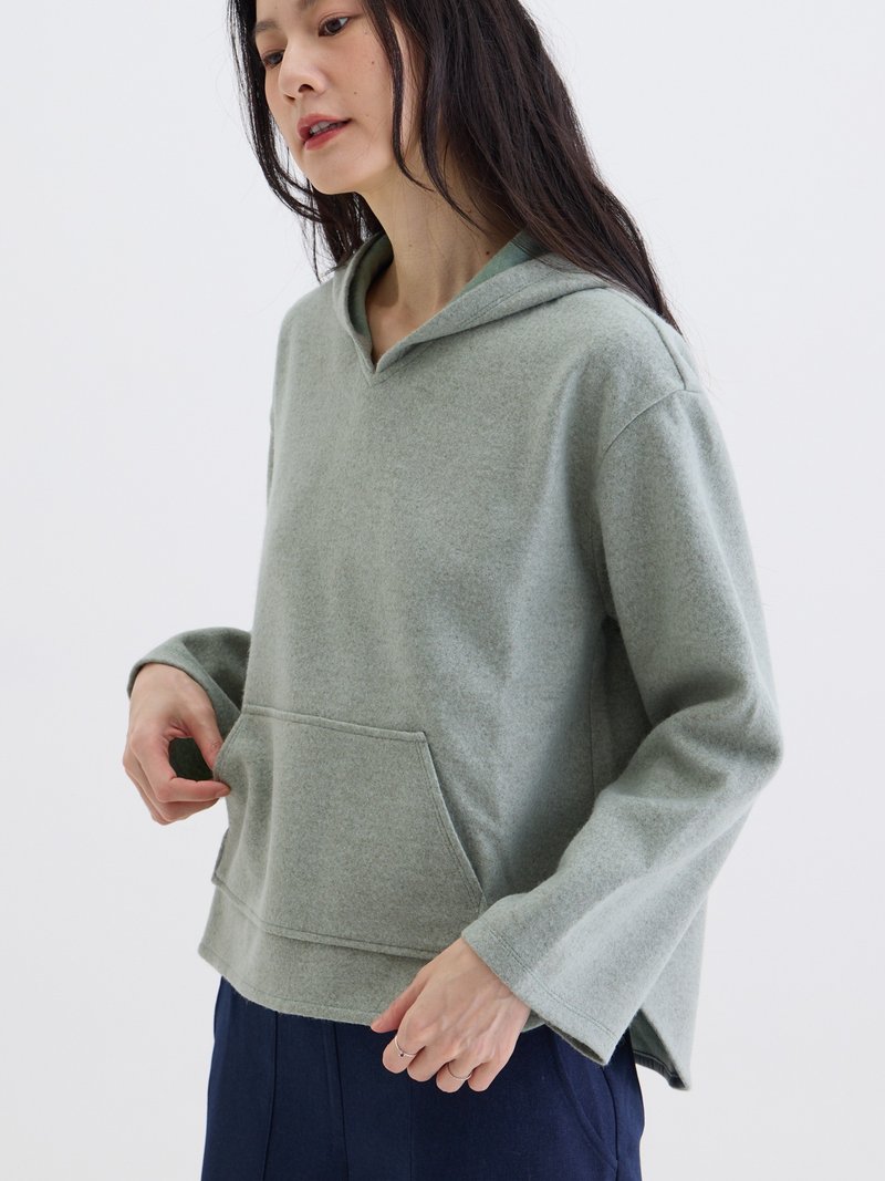 PINKOI EXCLUSIVE Elf Hooded Pocket Long-Sleeve Top - Light Green - เสื้อฮู้ด - ขนแกะ สีเขียว