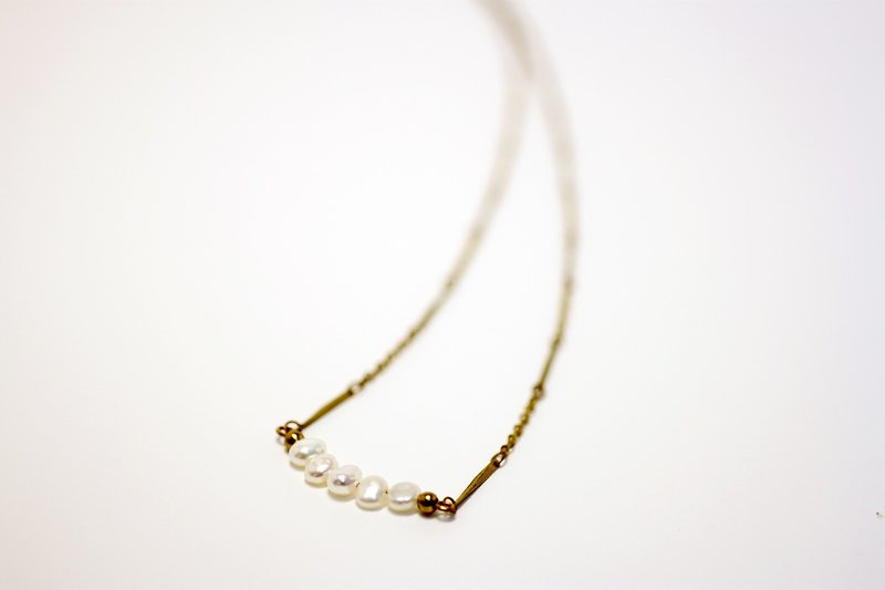 小珍珠 復古簡約珍珠黃銅幾何造型項鍊 - 鎖骨鍊 - 其他金屬 白色