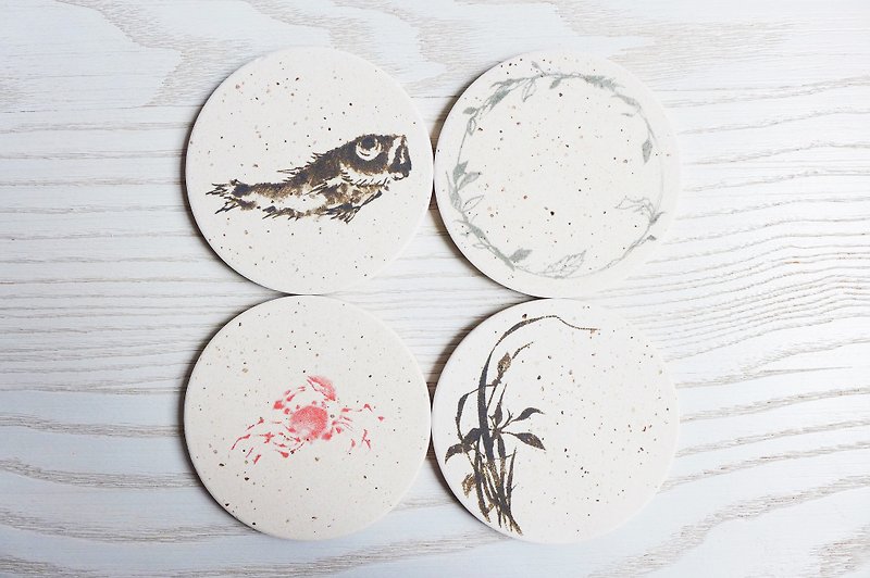 Amazing instant dry coaster [4 into the value group] - every year a fish + red robe plus body + spend all round + Lan Kwai Teng Fang Japan Li Feng Tang diatomite soil diatomaceous earth instant water droplets water droplets inhibit bacterial gift - Coasters - Other Materials 