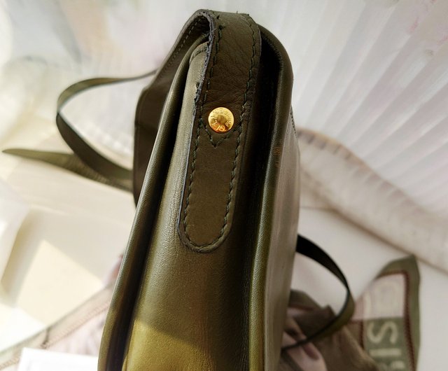 CHANEL ショルダーバッグ オリーブグリーン/ブラウン 中古・古着通販】CHANEL (シャネル) フリンジチェーンショルダーバッグ