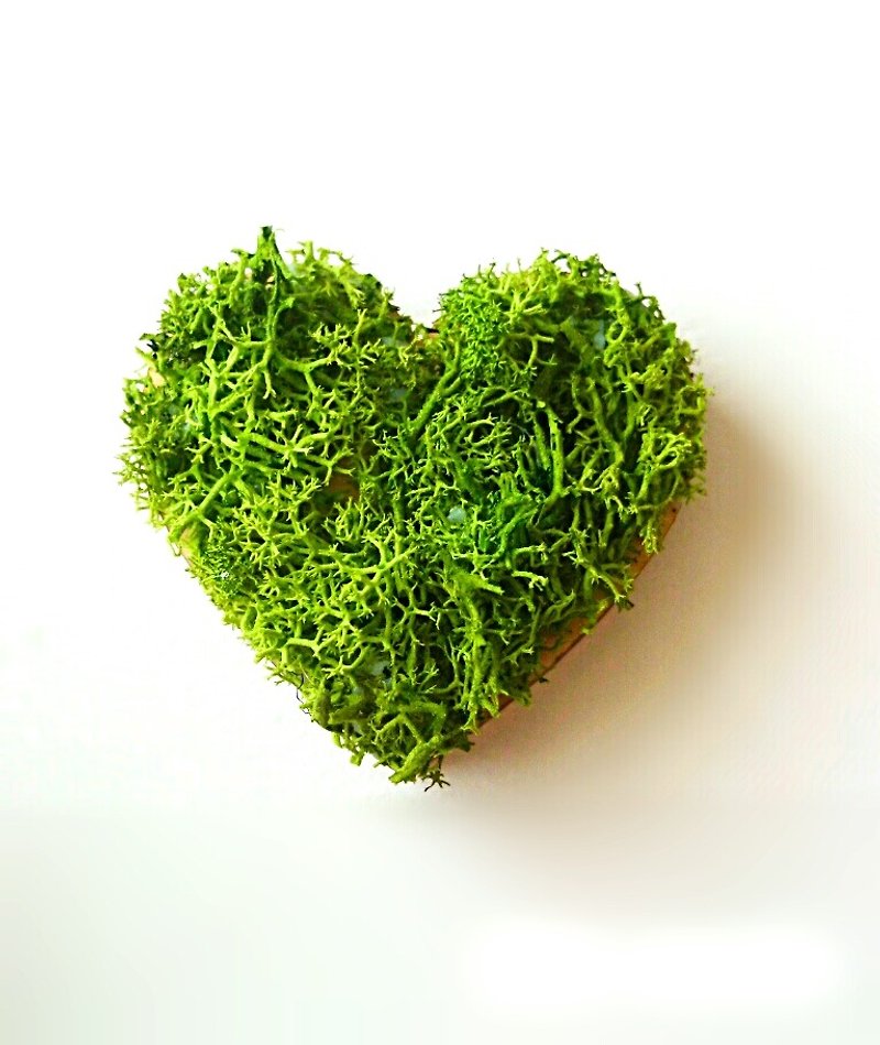 Wooden Alphabet Object (Moss) 5cm/Heart x 1 piece - ของวางตกแต่ง - ไม้ สีเขียว