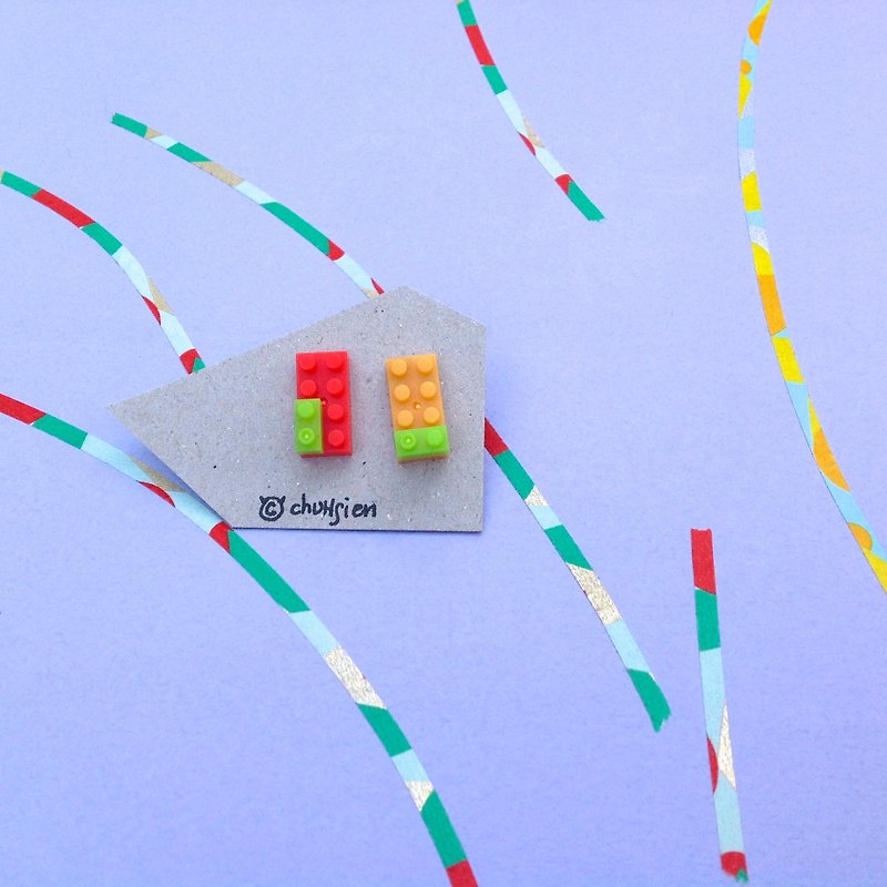 Traffic lights / earrings can be disassembled and assembled to cross the road. 123 Stop and listen to thousands of miles away. - Earrings & Clip-ons - Plastic Multicolor