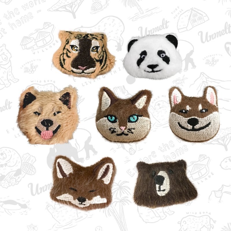 Tiger pin / Cat pin / Shiba pin / Fox pin / Panda pin / Brown bear pin - 編織/刺繡/羊毛氈/縫紉 - 聚酯纖維 卡其色