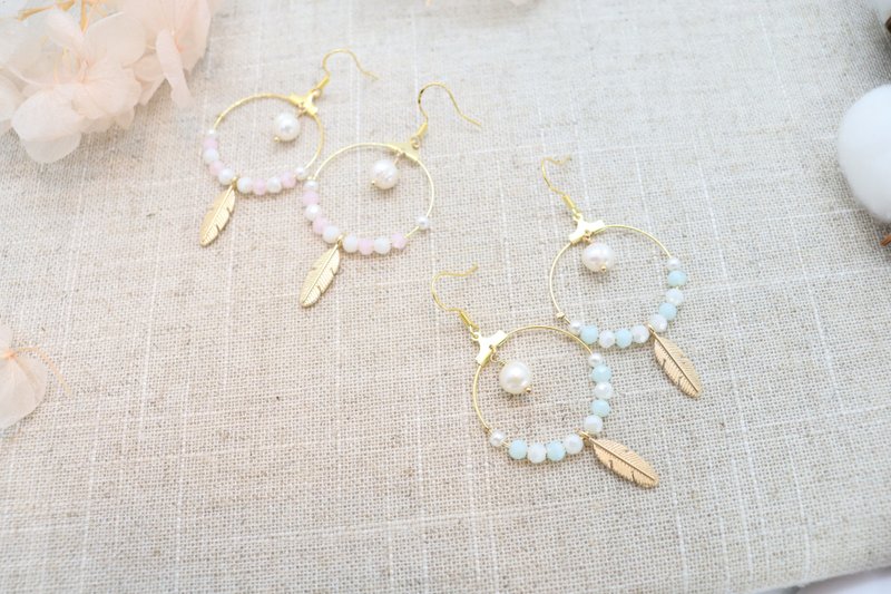 Golden Feather Charm Crystals & Pearl Hoop 14K Gold-Plated 925 Silver Earrings - 耳環/耳夾/耳骨夾 - 水晶 