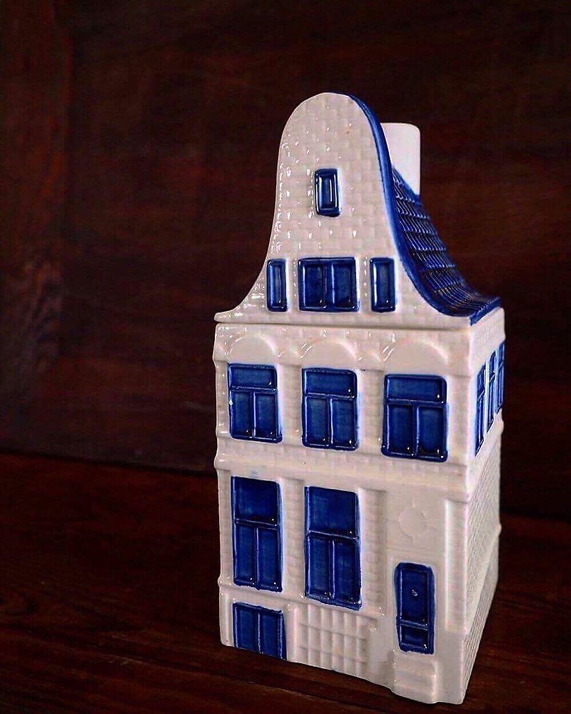 Dutch hand-painted porcelain house storage box (large) (JS) - ของวางตกแต่ง - เครื่องลายคราม สีน้ำเงิน