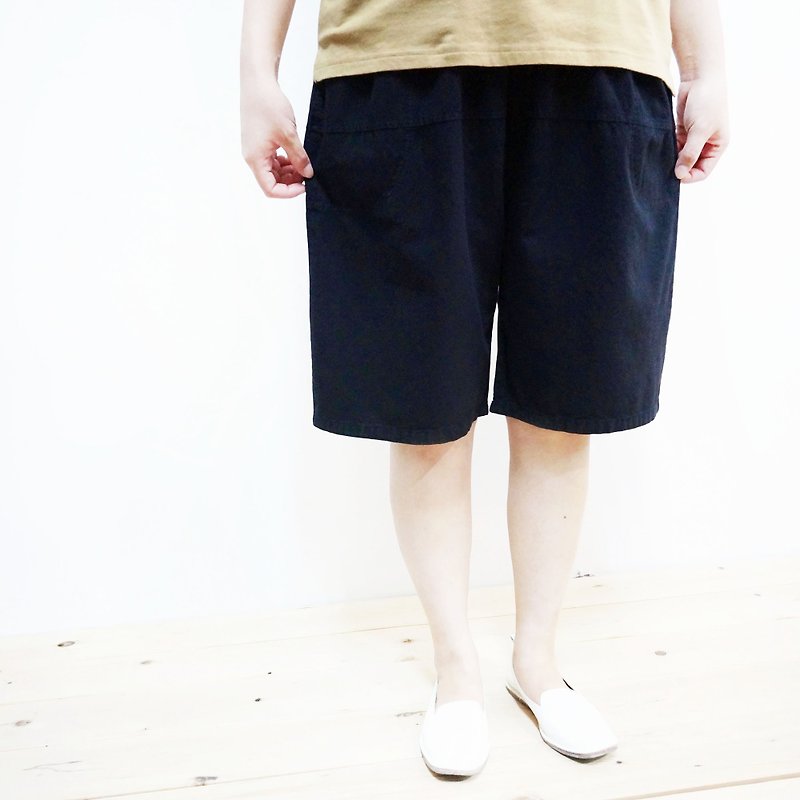 [MIT] Qi Wu eight 〇x cotton wide tube Shorts (Black) (men and women pass through) - กางเกงขายาว - ผ้าฝ้าย/ผ้าลินิน สีดำ