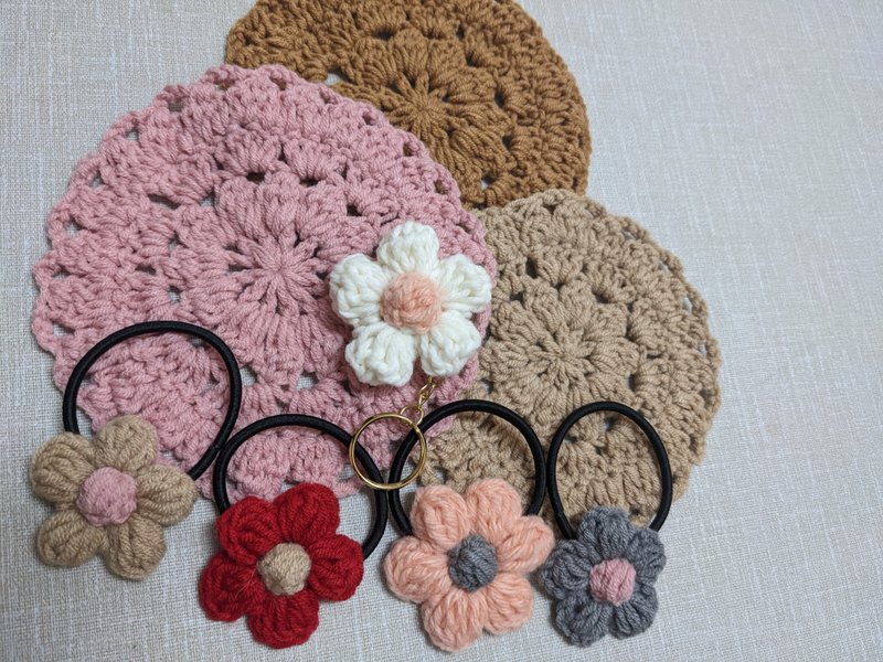 [Cute] Handwoven Coasters | Hair Accessories | Cute Flower Hair Ties | Flower Keychains | - เครื่องประดับผม - ผ้าฝ้าย/ผ้าลินิน สีกากี