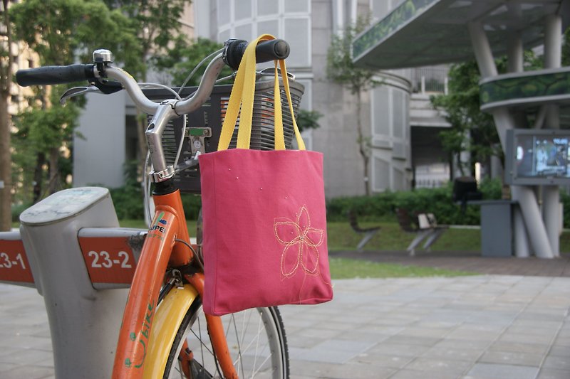 Pink embroidery handmade bag - กระเป๋าแมสเซนเจอร์ - ผ้าฝ้าย/ผ้าลินิน 