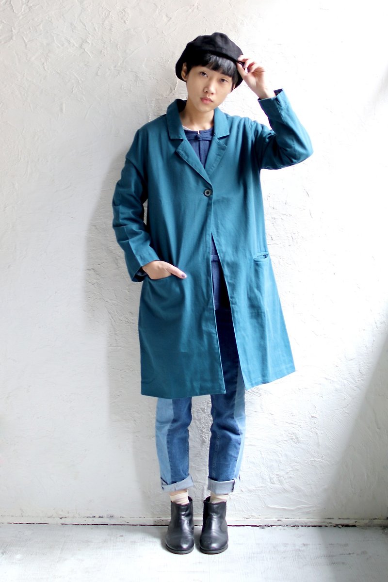 Omake極簡單釦長版大衣/土耳其藍 - 女大衣/外套 - 棉．麻 藍色