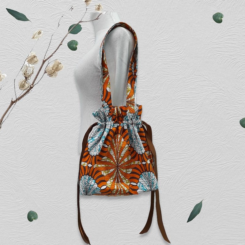 African print drawstring bag, shoulder bag, Ribbon drawstring bag African print - 水桶袋/索繩袋 - 棉．麻 橘色