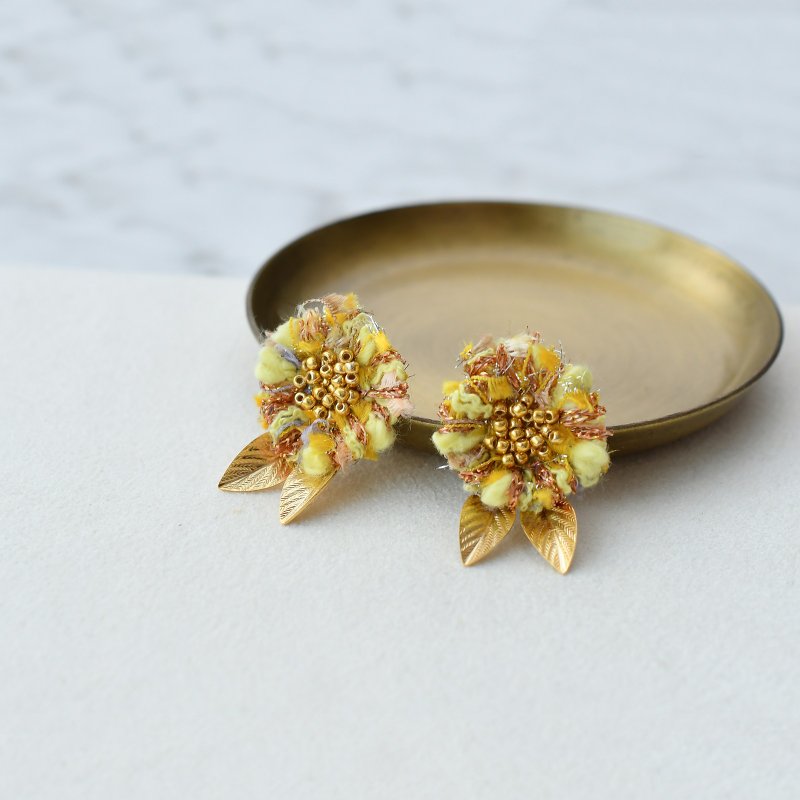 Sunflower Tassel Earrings - ต่างหู - ผ้าฝ้าย/ผ้าลินิน สีส้ม