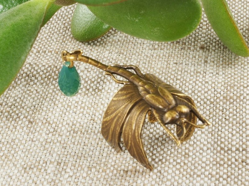 Brass Dragonfly Adjustable Ring Swarovski Green Crystal Charm Ring Jewelry Gift - 戒指 - 其他材質 綠色
