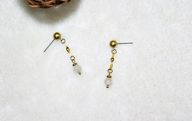 Bronze natural stone X <White thin> - pin earrings - Earrings & Clip-ons - Gemstone White