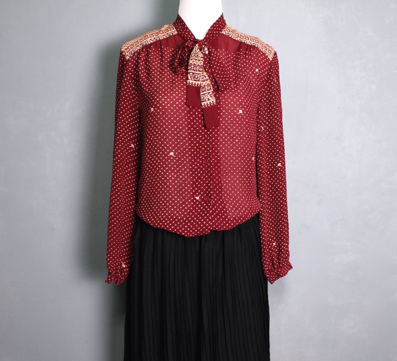 FOAK vintage Japanese old-fashioned dark red scarf shirt - เสื้อเชิ้ตผู้หญิง - วัสดุอื่นๆ 