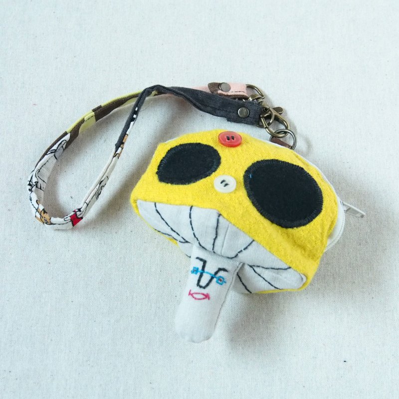 Kao Embroidered Mushroom Zip Pouch - กระเป๋าเครื่องสำอาง - ผ้าฝ้าย/ผ้าลินิน หลากหลายสี