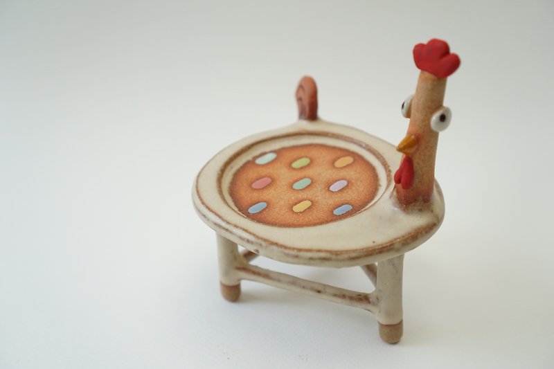 Chicken chair,Plant pot plate handmade ceramic  - 花瓶/陶器 - 陶 咖啡色