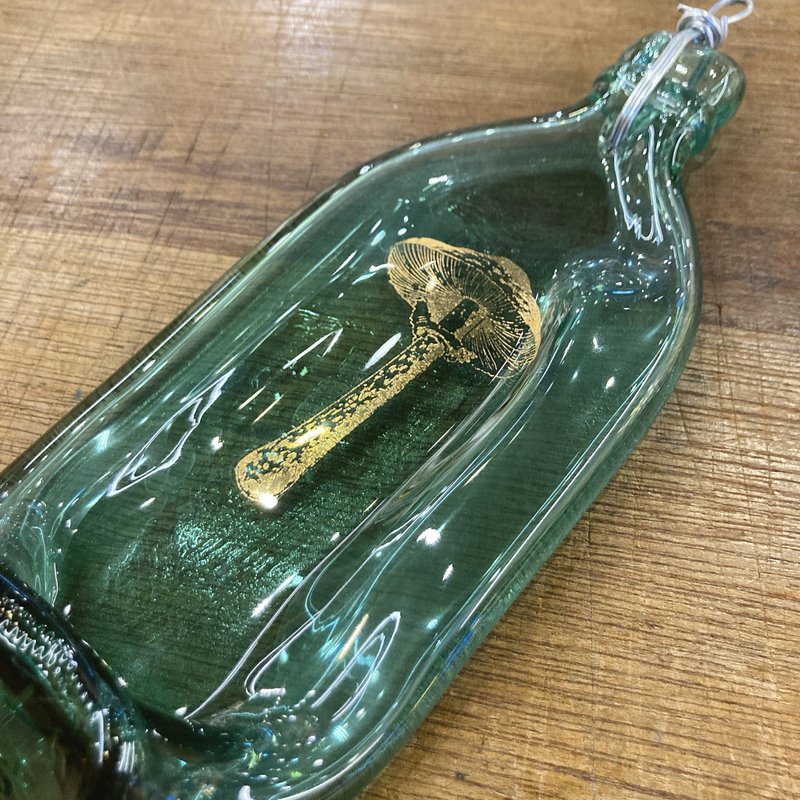 手繪燙金香菇 酒瓶吊飾 壁掛掛飾 - 吊飾/掛飾 - 玻璃 