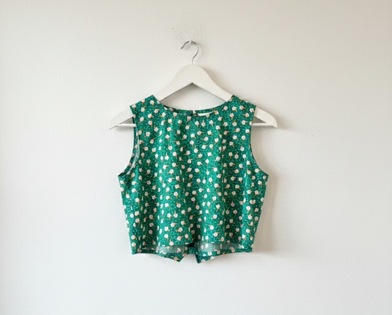 綠色花卉圖案短版蝴蝶結上衣 - 女上衣/長袖上衣 - 棉．麻 綠色