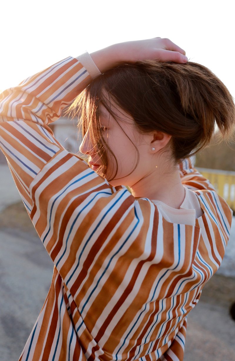 Japanese cotton coffee striped top in the valley - เสื้อผู้หญิง - ผ้าฝ้าย/ผ้าลินิน สีนำ้ตาล