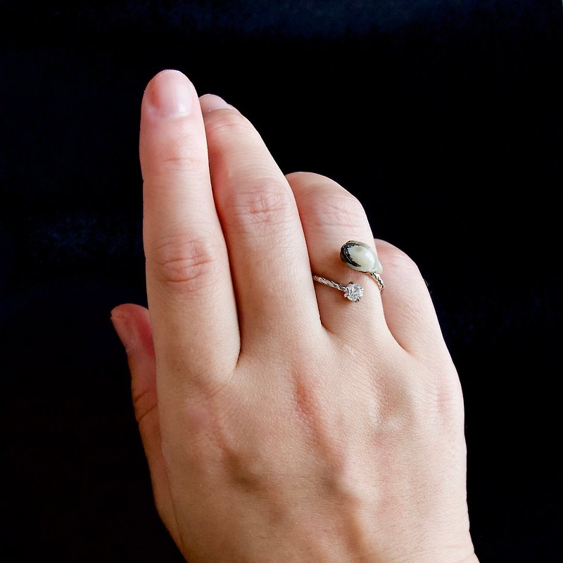 生牡蠣好きのためのリング　シンプルシルバー - 戒指 - 黏土 銀色