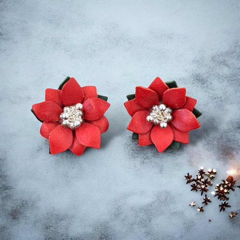 Leather Flower Earrings Christmas Flower Earrings - ของวางตกแต่ง - หนังแท้ สีแดง