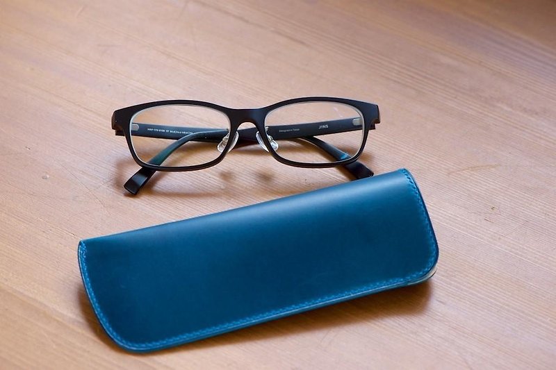 スリムなブルーのメガネケース　 - 眼鏡/眼鏡框 - 真皮 藍色