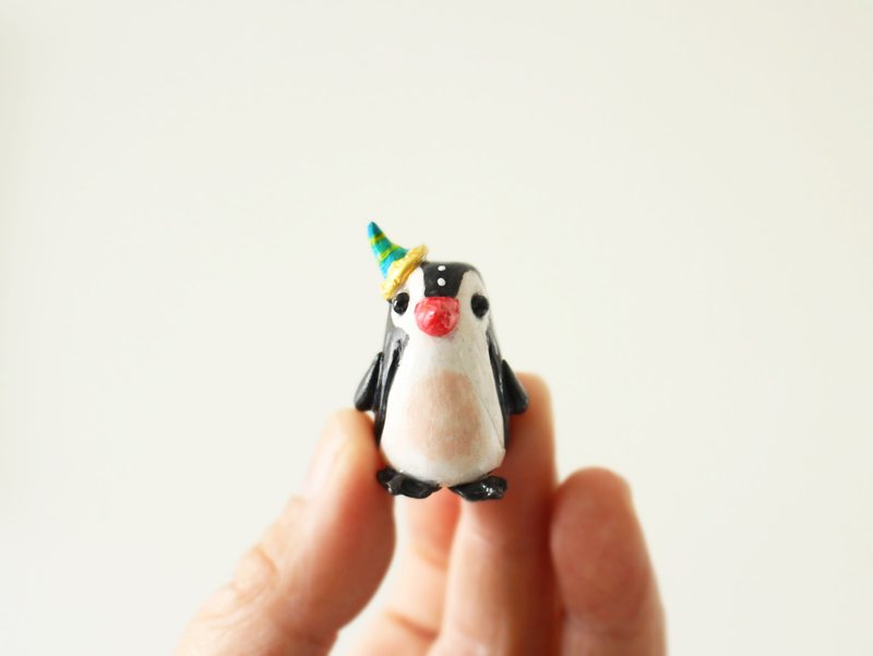 Penguin necklace - Animal necklace - สร้อยคอ - วัสดุอื่นๆ สีดำ