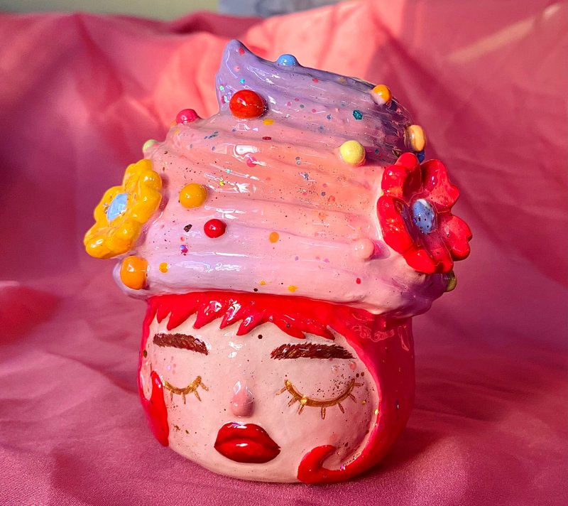 Handmade Icecream Girl Flower Vase-handcrafted resin vase - 花瓶/花器 - 陶 粉紅色