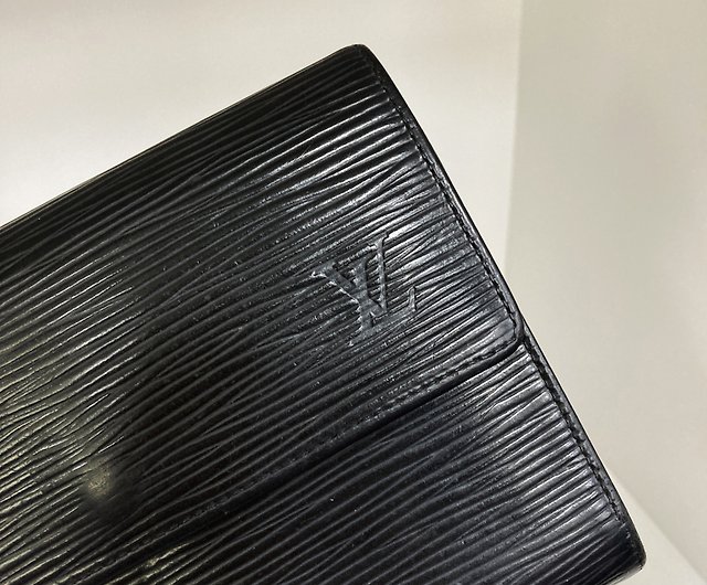 LOUIS VUITTON LV Antique Flap Buckle Wallet in Black Classic Water
