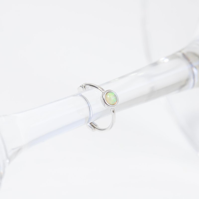 蛋白石925純銀簡約小圓耳圈耳環 - 耳環/耳夾/耳骨夾 - 寶石 銀色