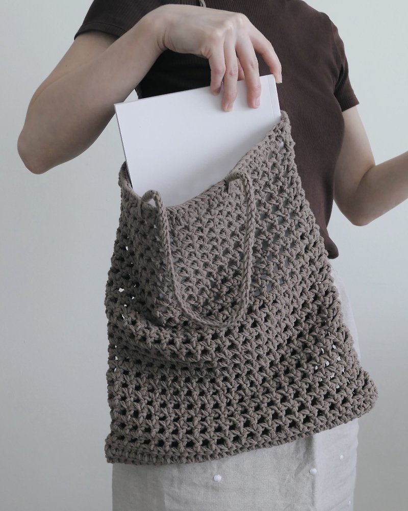 Crochet Cotton Net Bag | Khaki Bag | Hand-knitted |  Fall/Winter | Christmas - กระเป๋าถือ - ผ้าฝ้าย/ผ้าลินิน สีนำ้ตาล