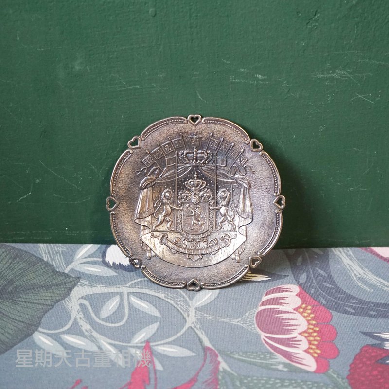 Antique Belgian Metal Wall Decor Old Piece - ของวางตกแต่ง - วัสดุอื่นๆ สีเงิน