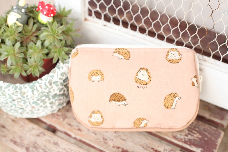 [Good day] Handmade cute hedgehog admission package. Cosmetic bag. Miscellaneous package universal package - Toiletry Bags & Pouches - Cotton & Hemp Multicolor