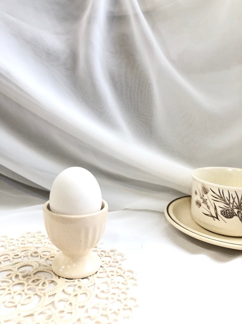 [Good Day Fetish] German vintage egg cup country style classical happiness ritual Christmas gift - จานเล็ก - ดินเผา ขาว