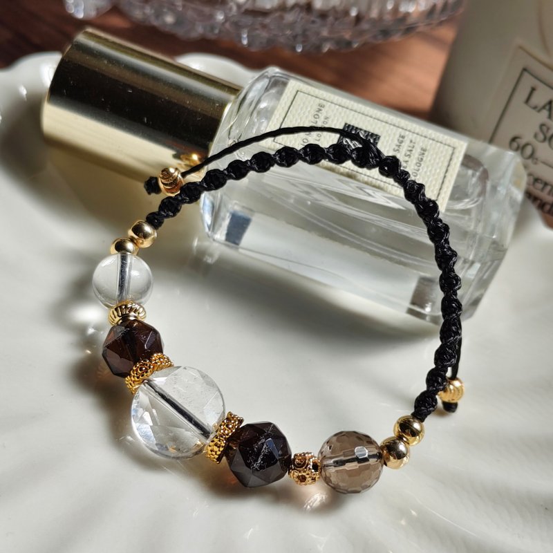 【冰曜石x茶晶x白水晶 編織手鏈 】負能量不要來 - 手鍊/手環 - 水晶 黑色