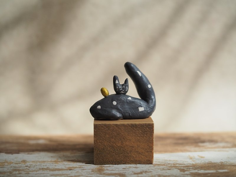 Lucky Cat_Golden Egg - Stuffed Dolls & Figurines - Other Materials 