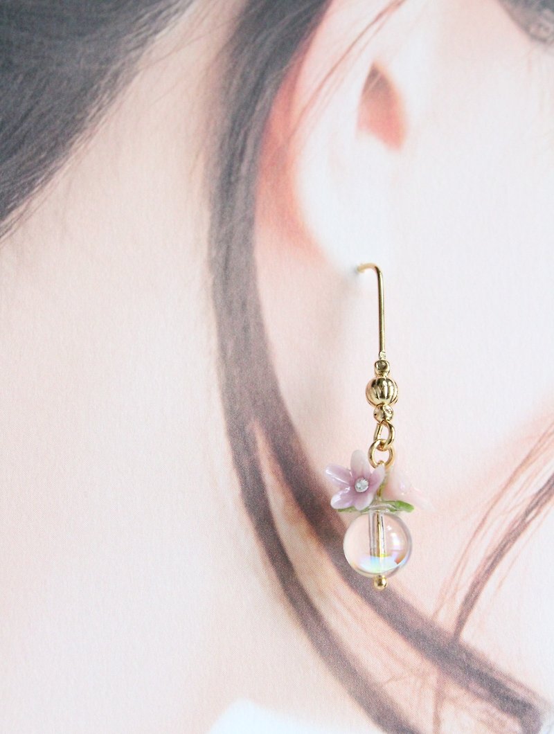 Crystal handmade clay flower long earrings - Earrings & Clip-ons - Clay Transparent