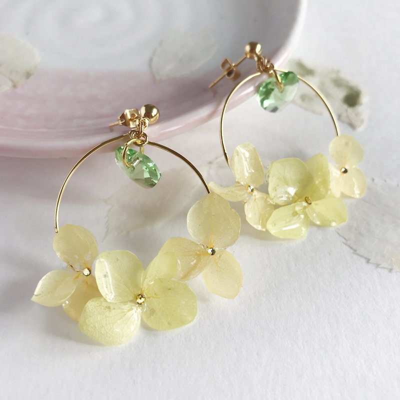 Real flower Hydrangea Earrings with Swarovski 18KGP - Earrings & Clip-ons - Plants & Flowers Yellow