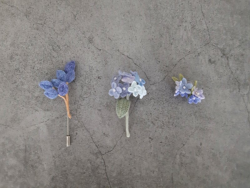 胸針! 繡球花 - 胸針 - 棉．麻 藍色