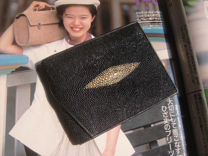 【老時光 OLD-TIME】早期二手老包國外進口珍珠魚皮短皮夾 - 皮夾/長短夾/錢包 - 其他材質 多色
