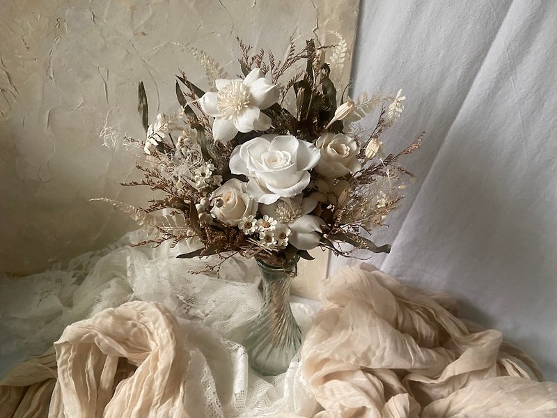 Forest type light bouquet of flowers - Dried Flowers & Bouquets - Plants & Flowers 