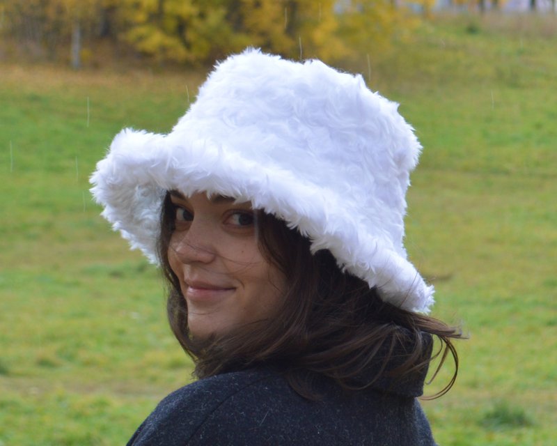 Faux fur bucket hat. Fashion white astrakhan hat. Cute fluffy hat. Fuzzy hat. - Hats & Caps - Other Materials White