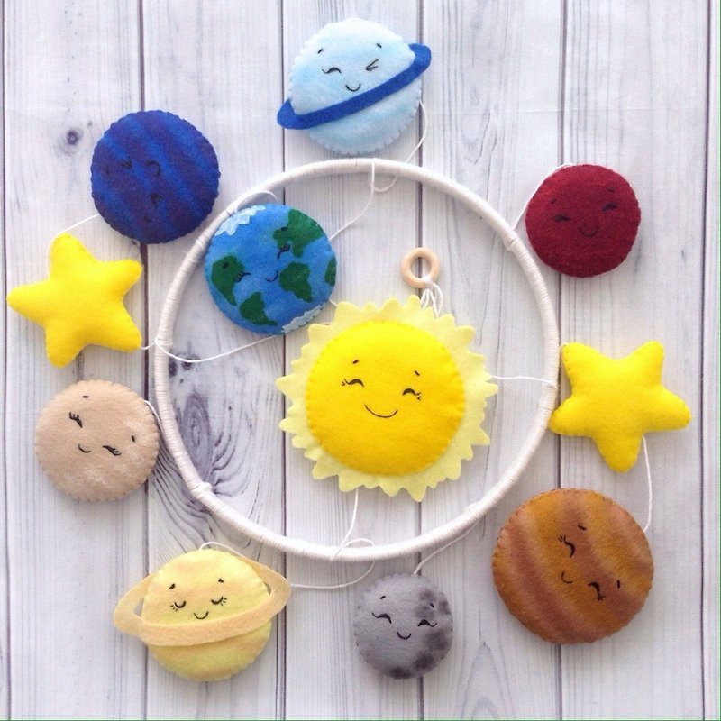 Solar System Felt Mobile, Planets Baby Mobile, Space Nursery, Galaxy Crib Decor - 嬰幼兒玩具/毛公仔 - 環保材質 多色