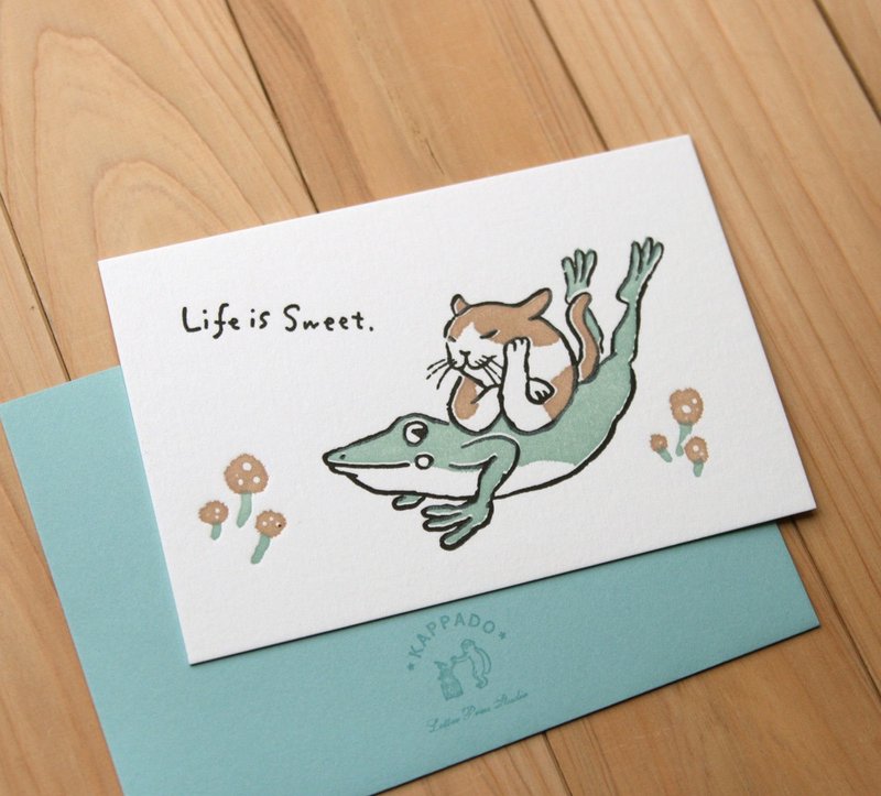 Cat and blue frog Nakayoshi typographic card - Cards & Postcards - Paper Green