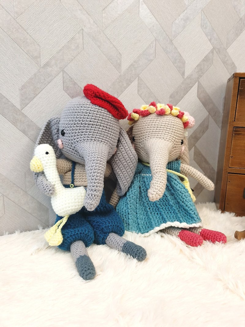 Crochet Elephant Couple - Stuffed Dolls & Figurines - Cotton & Hemp Multicolor