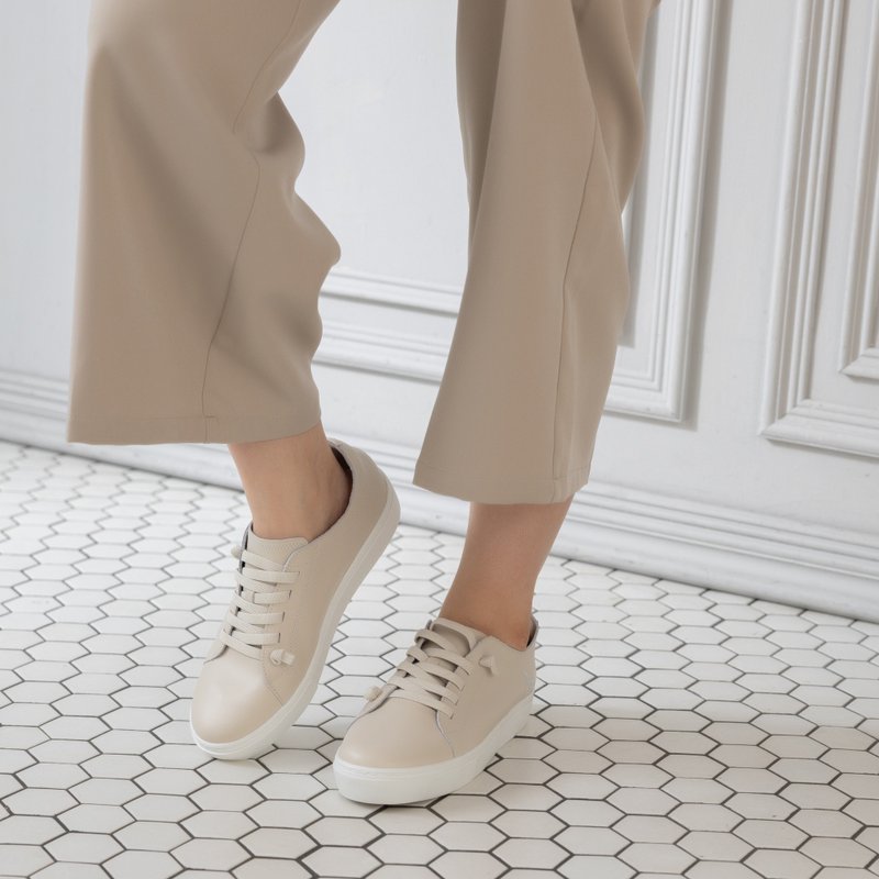 | 奶茶控必須擁有 | MUSE繆思鞋 奶 fu fu  奶茶色 / 附雙色鞋帶 - 女運動鞋/球鞋 - 真皮 藍色