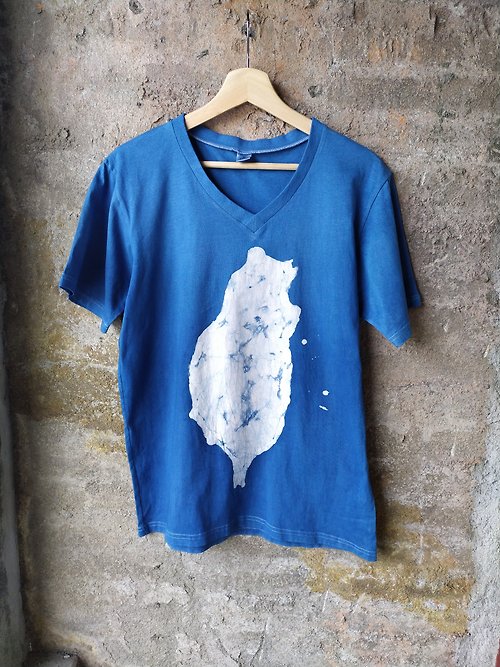 自在染 isvara 自在染isvara 手工藍染蠟染 純棉T-shirt 地圖系列 台灣
